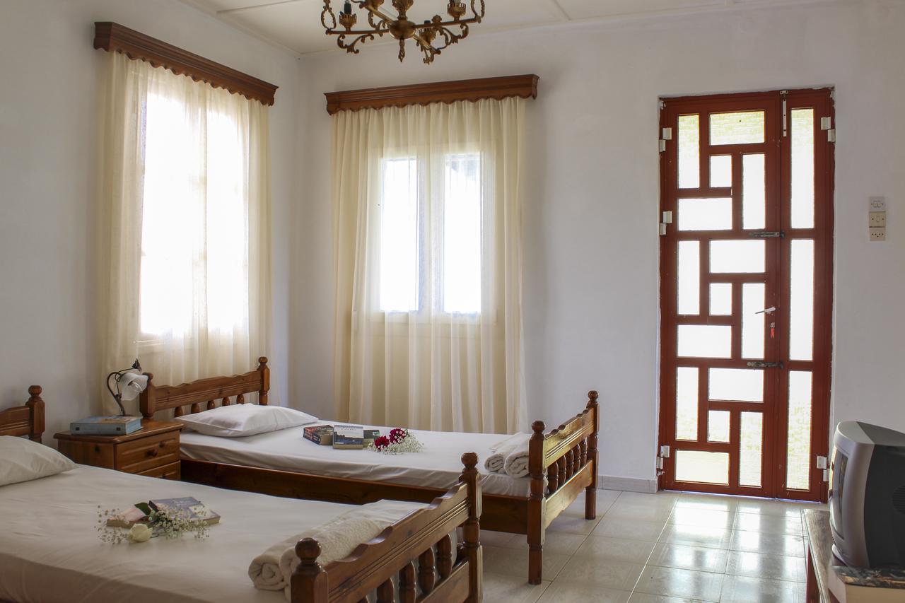 Pelagion II Sea Coral - Beachfront Holiday Home Kypseli Екстериор снимка